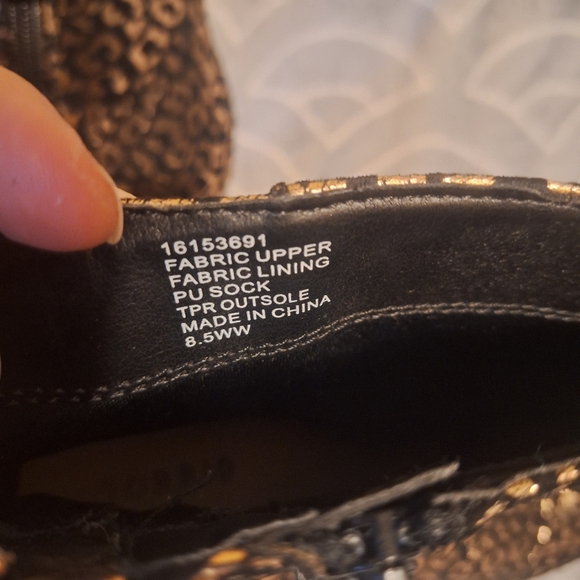 Torrid size 8.5WW black and gold animal print boots - Picture 5 of 5